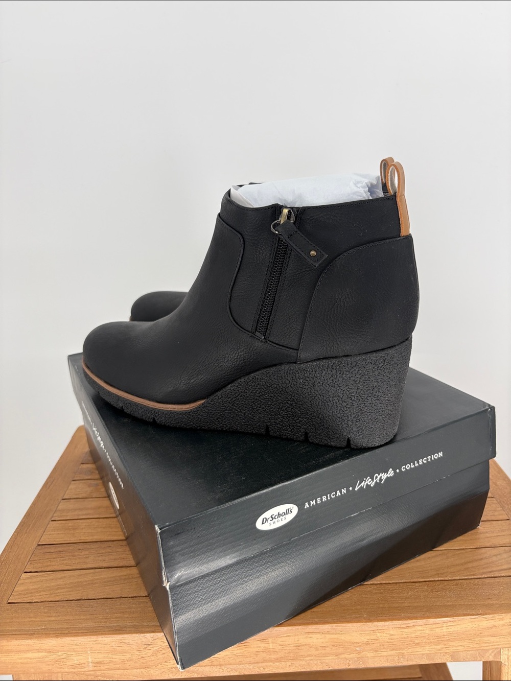 New Dr. Scholl's Black Wedge Ankle Booties with Brown Pull Tab size 11M - Picture 4 of 7